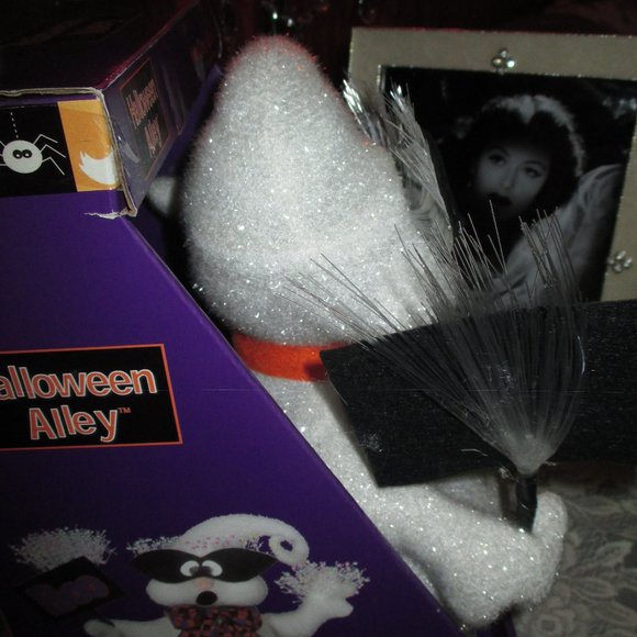 Sparkly Fiber Optic Ghost - Picture 5 of 8